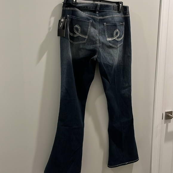 Seven7 Luxe Women’s Jeans size 18. Tulip shape leg NWT - Picture 6 of 8